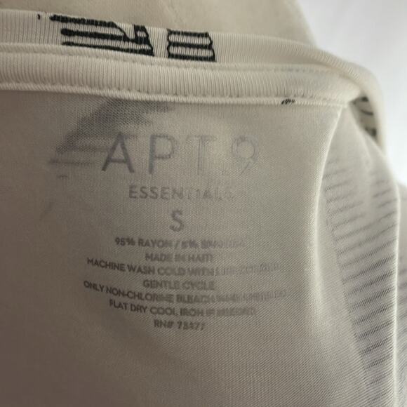 NWT apt 9 white printed t shirt - Picture 5 of 5